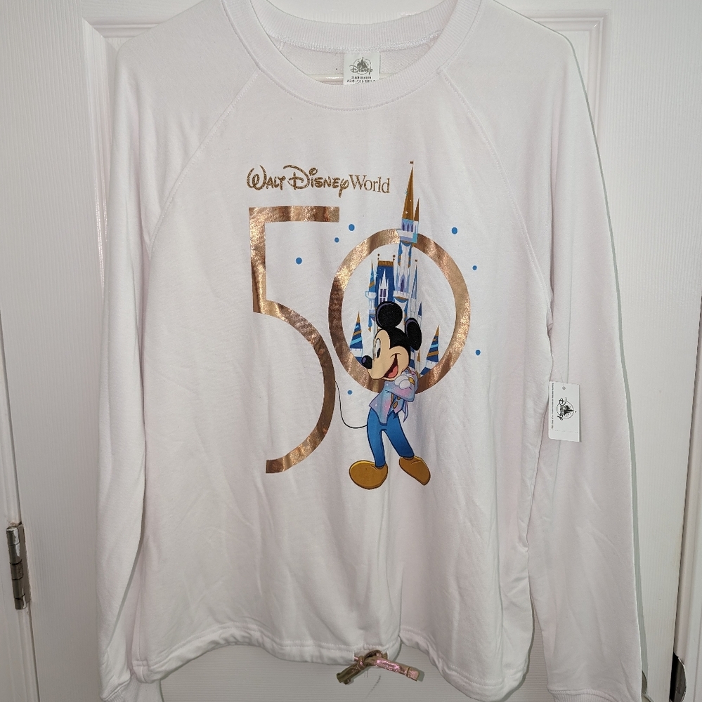 New Disney World 50th Mickey Shirt Size M